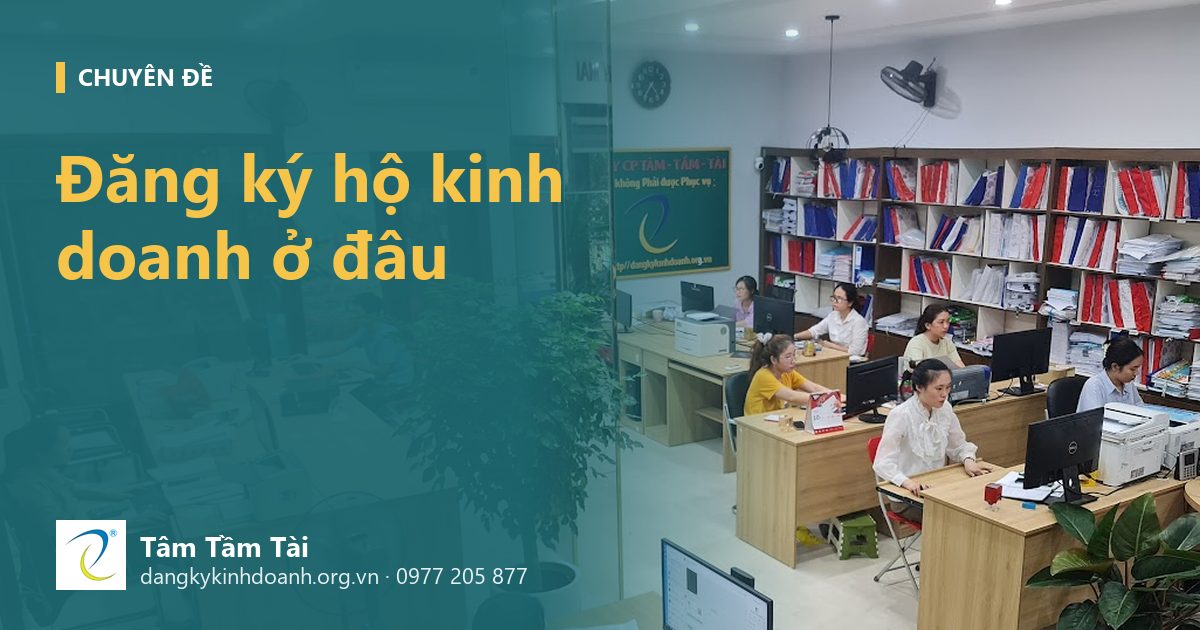 Đăng ký hộ kinh doanh ở đâu – ảnh nền: văn phòng Tâm Tầm Tài, các kế toán làm việc tại bàn
