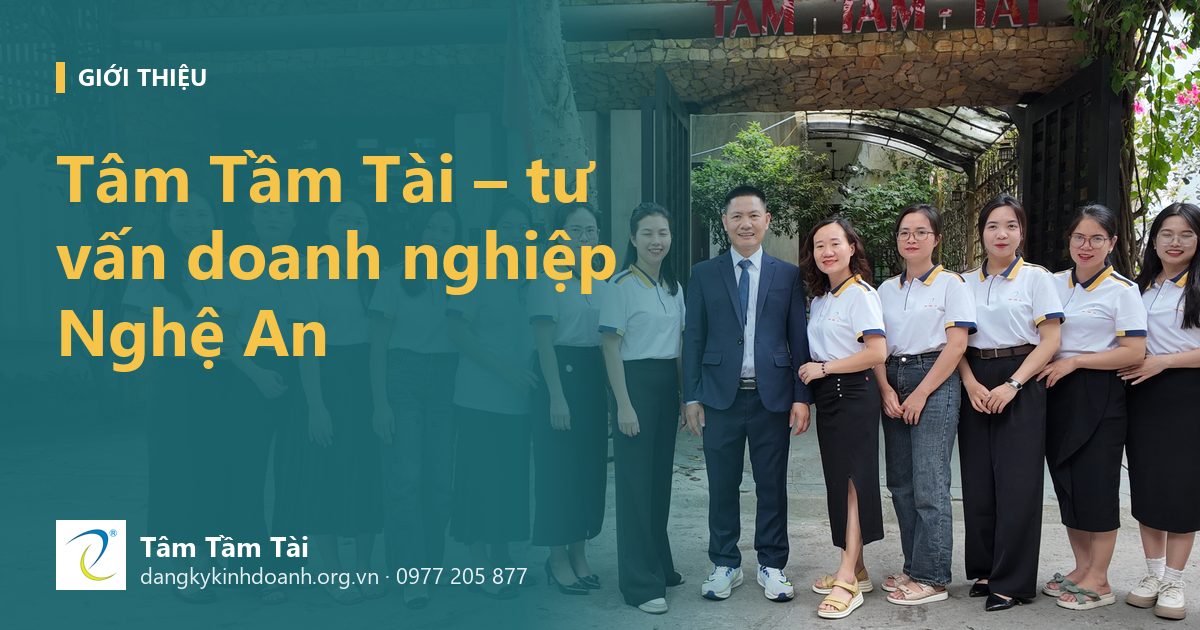 Tâm Tầm Tài – tư vấn doanh nghiệp Nghệ An – ảnh nền: tập thể Tâm Tầm Tài trước trụ sở công ty