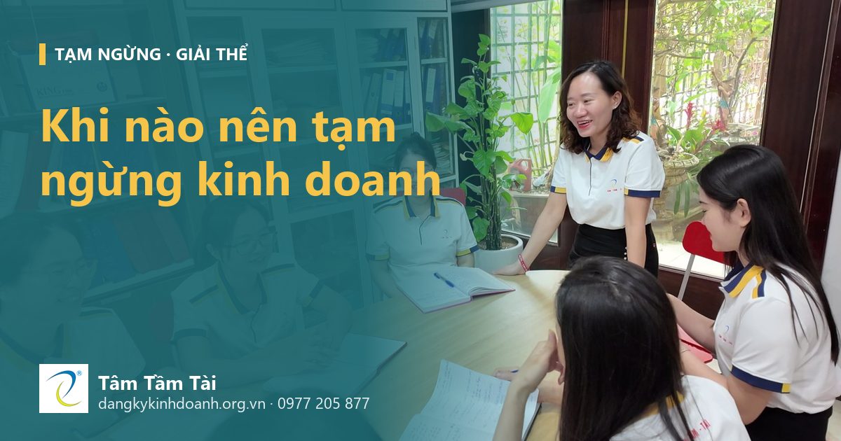 Khi nào nên tạm ngừng kinh doanh – ảnh nền: trưởng nhóm hướng dẫn các kế toán