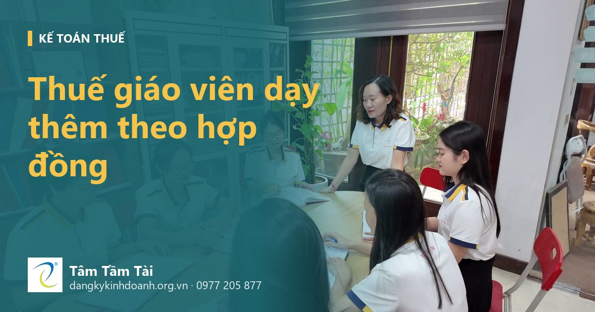 Thuế giáo viên dạy thêm theo hợp đồng – ảnh nền: buổi làm việc nhóm tại văn phòng